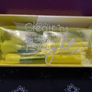 Beauty Creations Neon Yellow 15-piece brush set